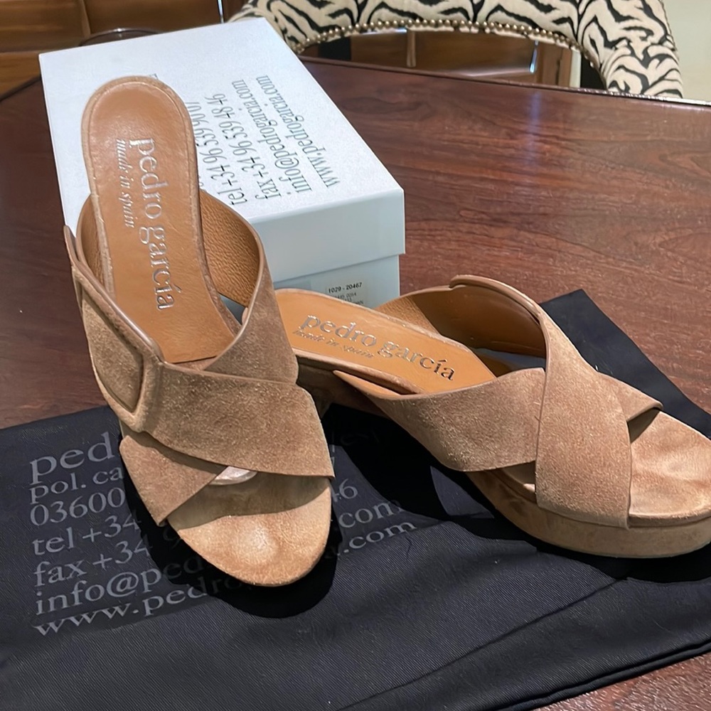 Pedro Garcia suede shoes size 39 EUC